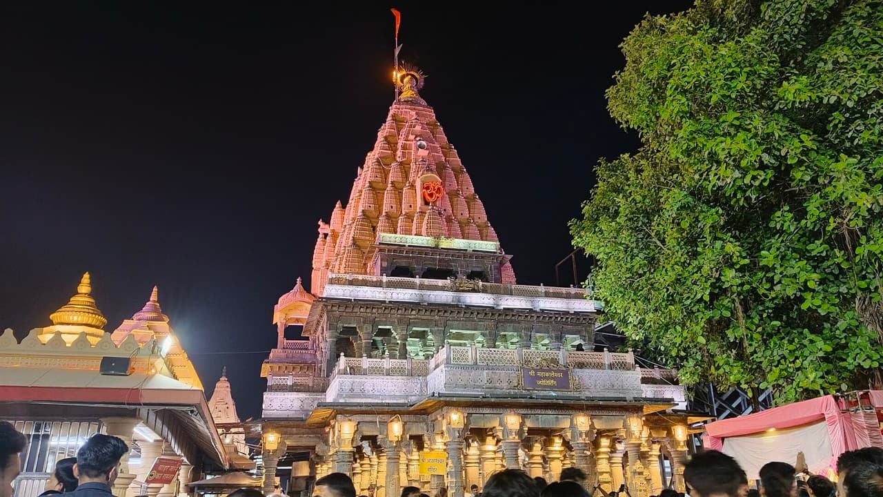 Mahākāleśwar temple